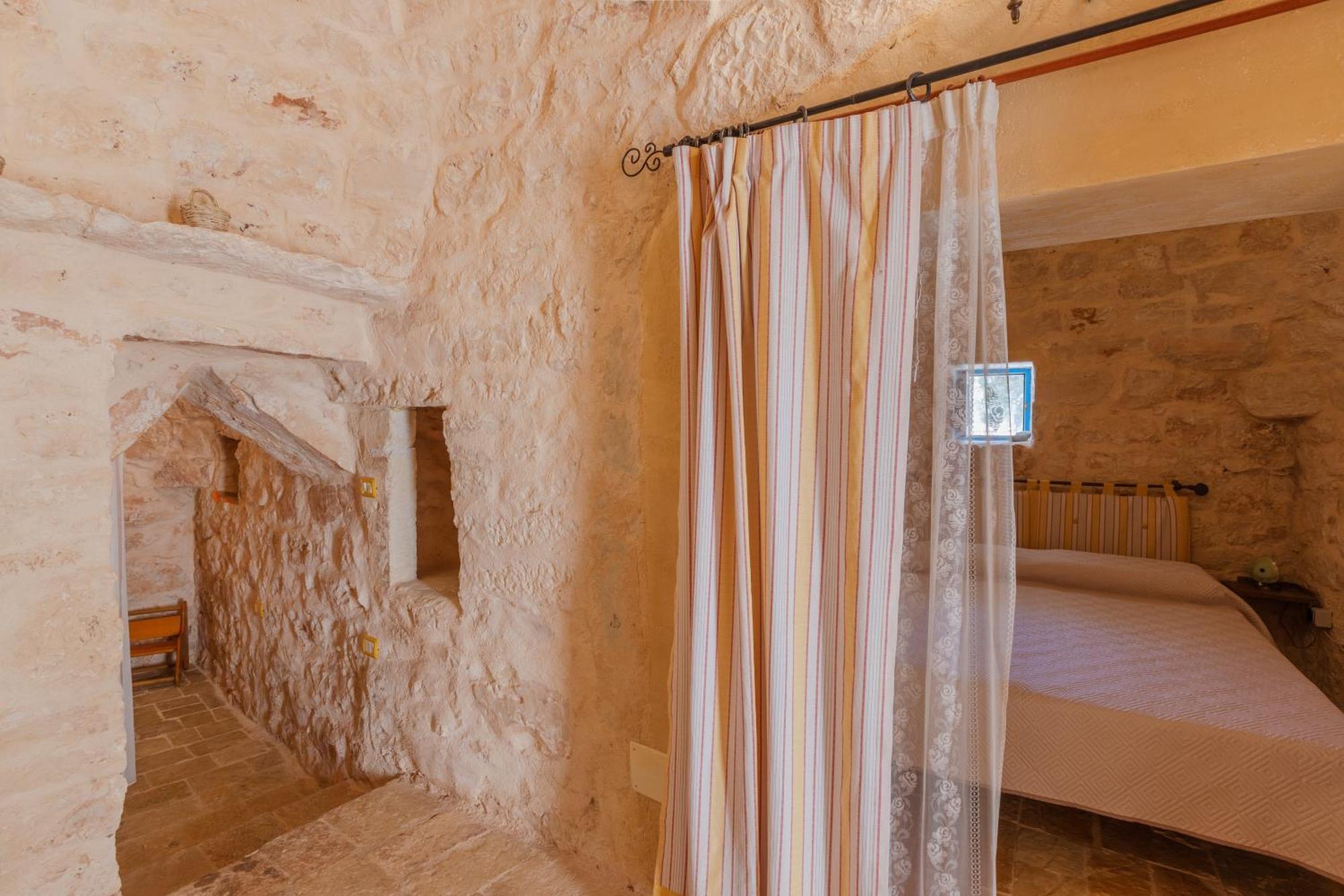 Trullo Tarantini Con Piscina Privata Apartment Latiano Ngoại thất bức ảnh