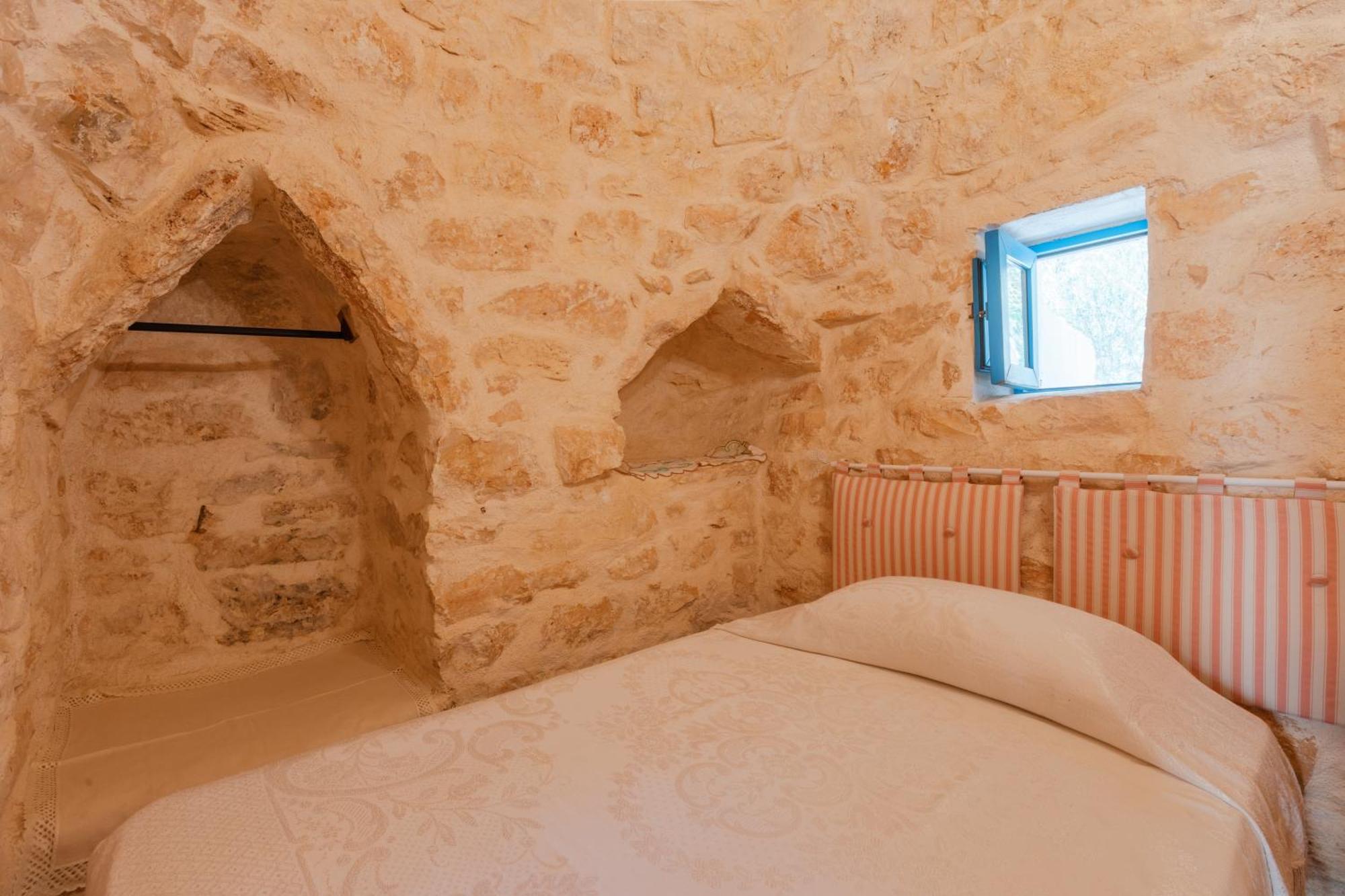 Trullo Tarantini Con Piscina Privata Apartment Latiano Ngoại thất bức ảnh