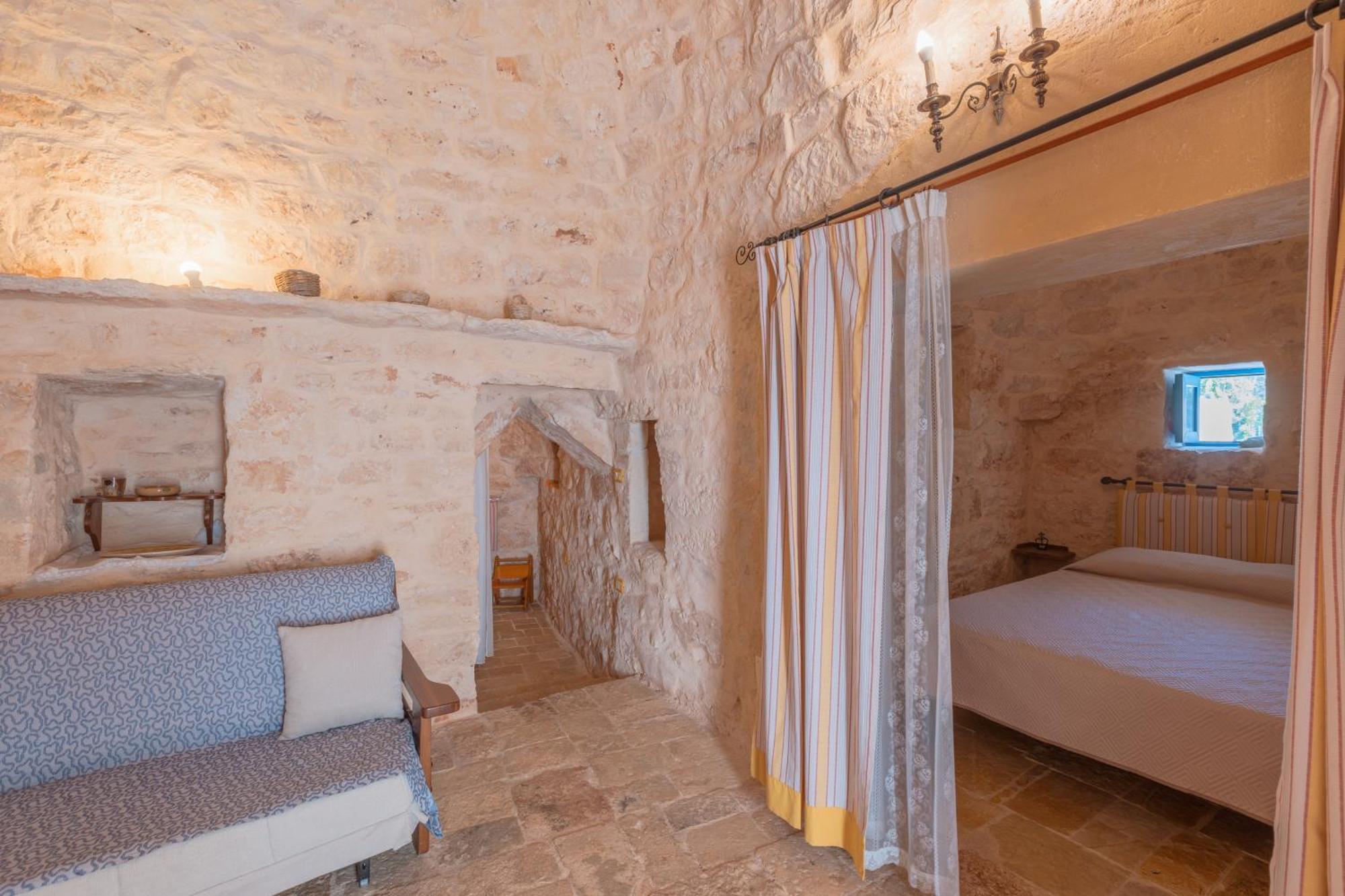 Trullo Tarantini Con Piscina Privata Apartment Latiano Ngoại thất bức ảnh