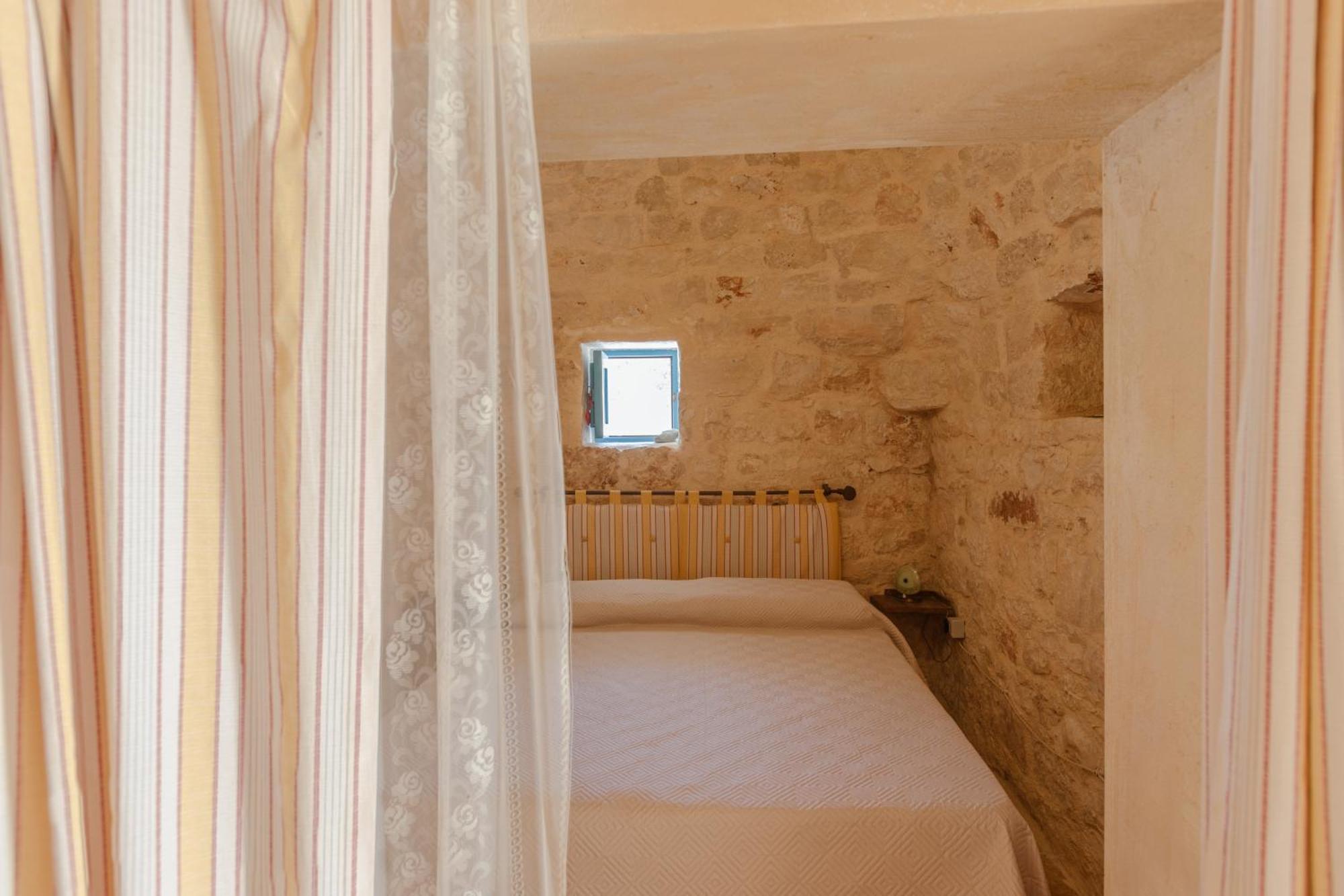 Trullo Tarantini Con Piscina Privata Apartment Latiano Ngoại thất bức ảnh