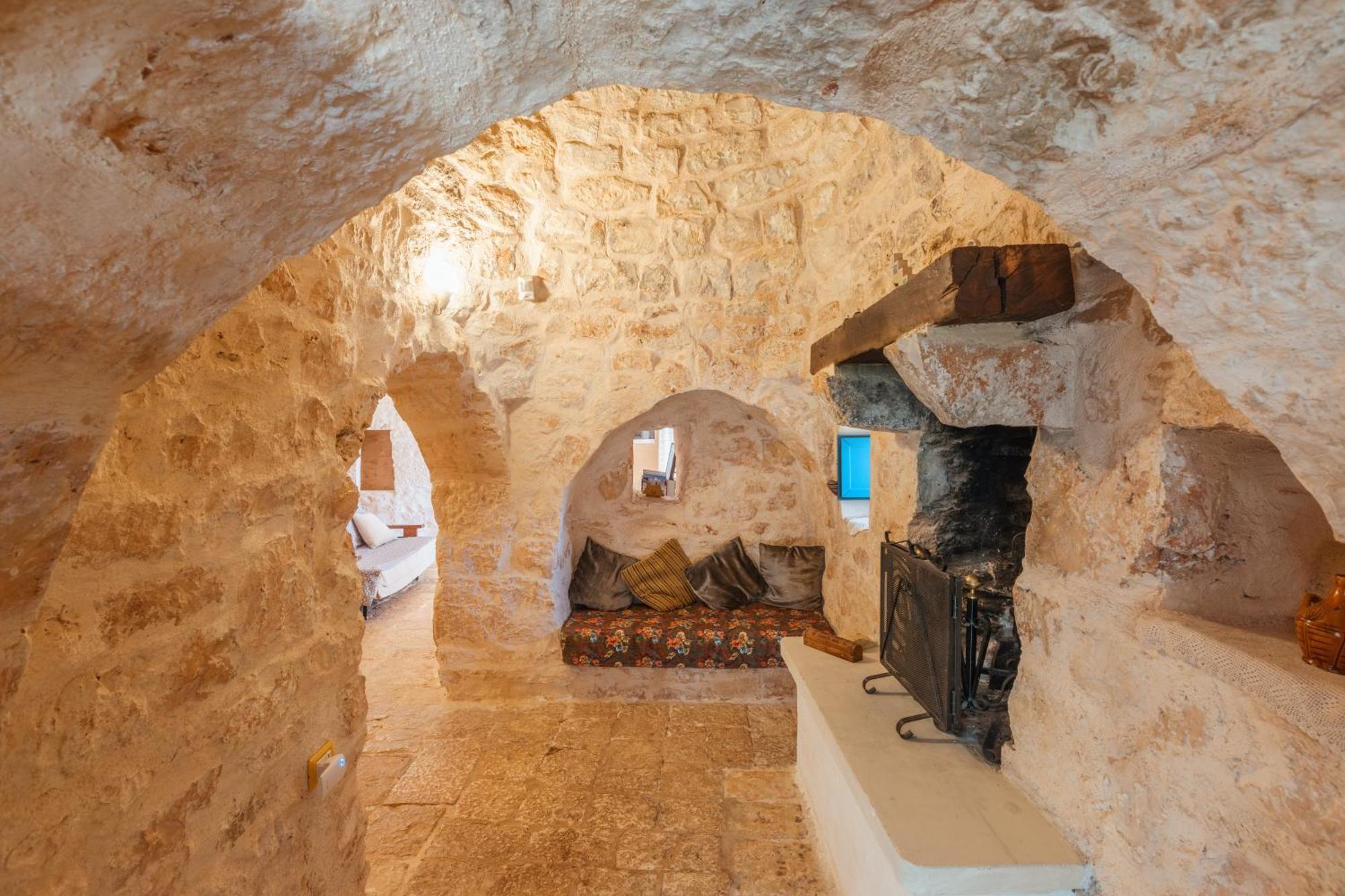 Trullo Tarantini Con Piscina Privata Apartment Latiano Ngoại thất bức ảnh