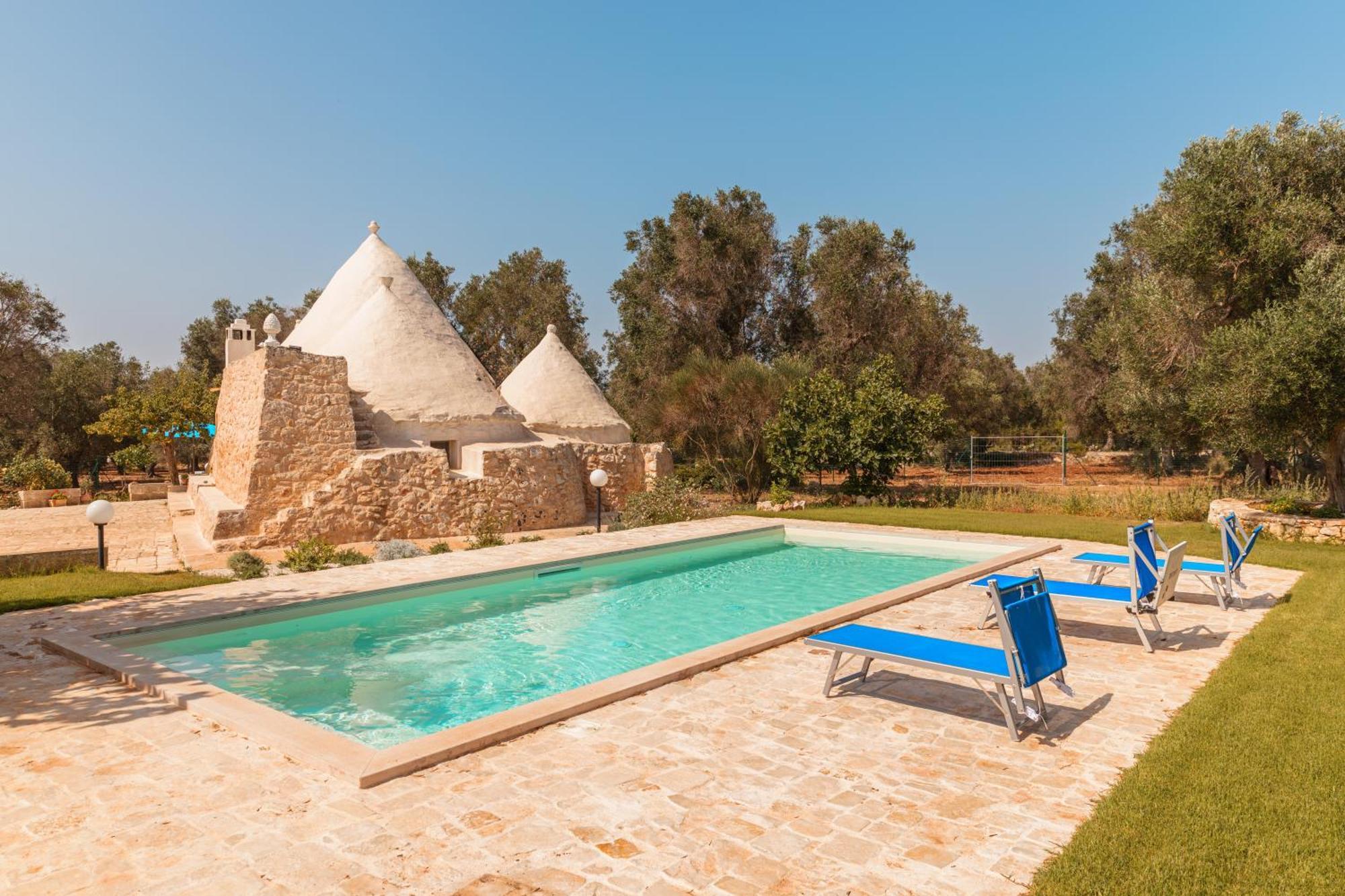 Trullo Tarantini Con Piscina Privata Apartment Latiano Ngoại thất bức ảnh