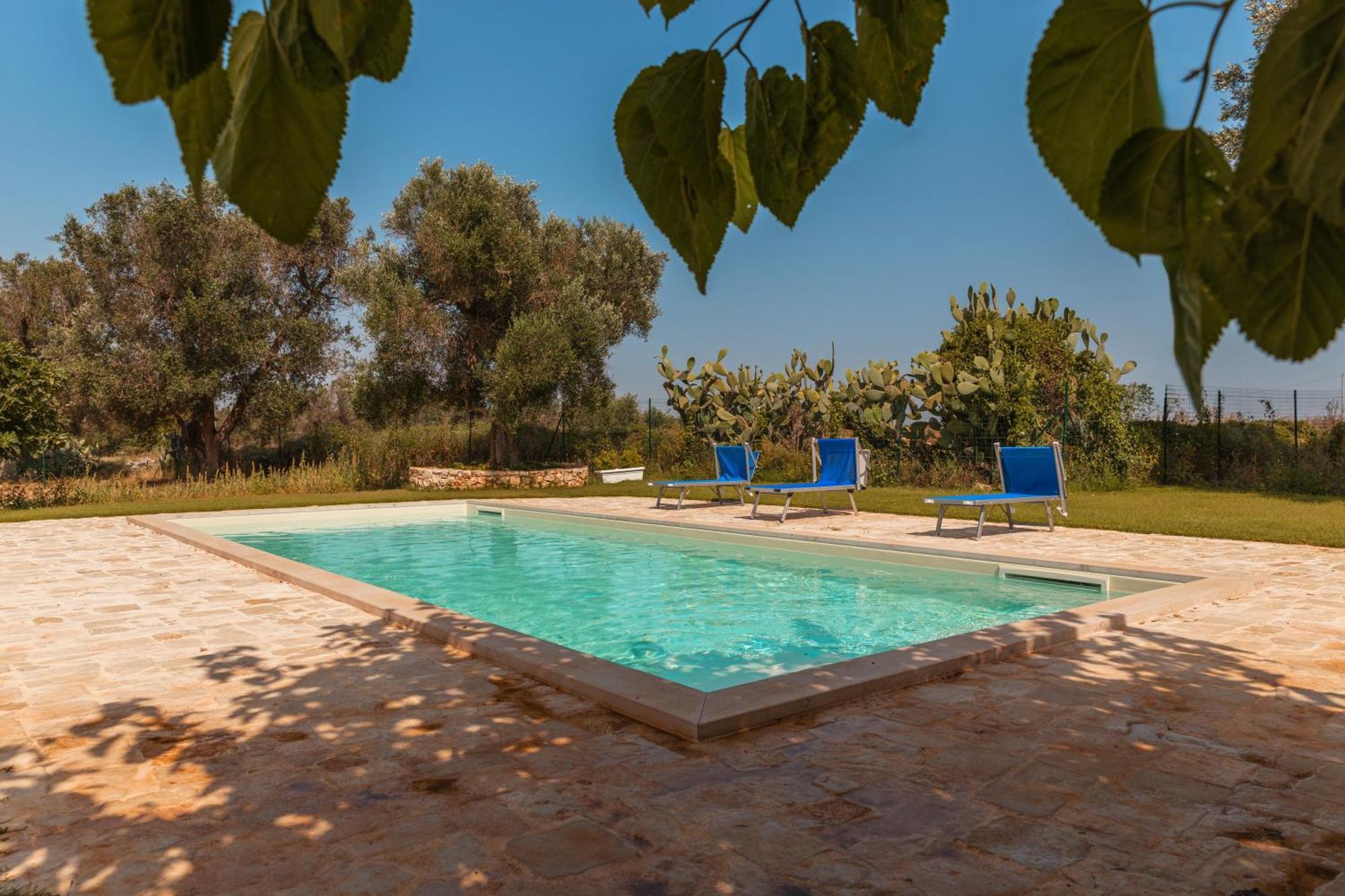 Trullo Tarantini Con Piscina Privata Apartment Latiano Ngoại thất bức ảnh