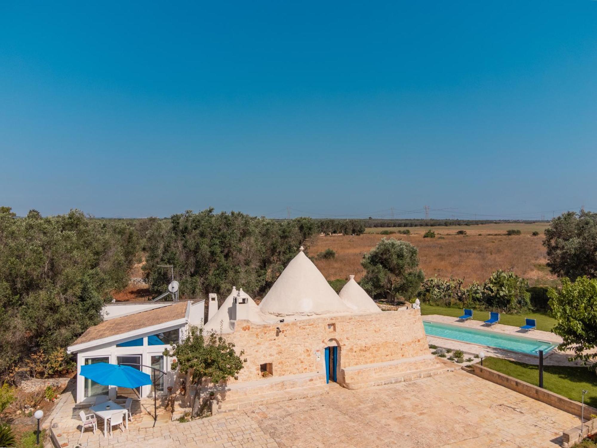 Trullo Tarantini Con Piscina Privata Apartment Latiano Ngoại thất bức ảnh